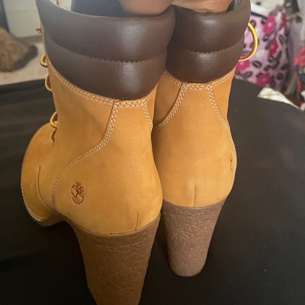 Timberland Women's Tan Lace-Up Heeled Boots